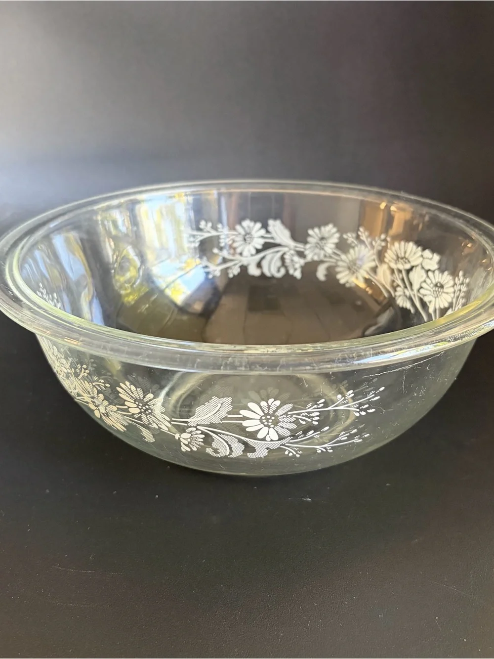 Vintage Pyrex Clear Glass Mixing Bowl in the “Colonial Mist” pattern size 1.5L